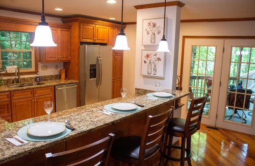 Cliff Ridge Colony Casa | Beautiful 3BR, 3 bath 2 Pools, Lake, close to Cesars Head and Dupont