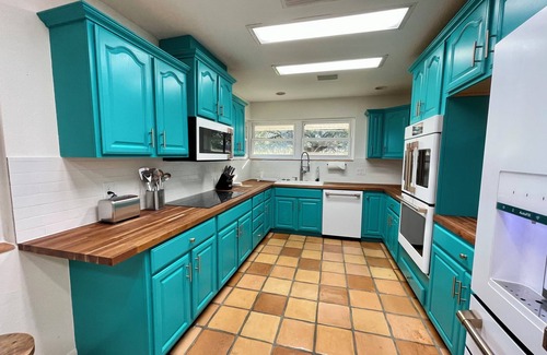 Lakeland Casa | Beautiful 4/3 Home + Pool & Hot Tub