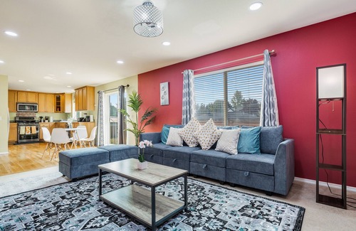 Renton Casa | Beautiful 4 bd/2.5 bath single family home