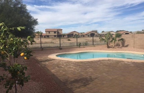 San Tan Valley Casa | Hermosa casa de 4 habitaciones con piscina privada climatizada ubicada en Johnson Ranch