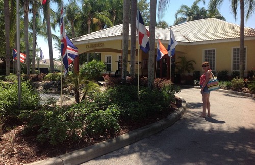 Haines City Casa | Hermosa villa de 4 dormitorios / 3 baños con piscina propia