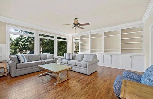 Sandy Springs Casa | Beautiful 4 bedroom, 4 bath private neighborhood serenity Home away from home