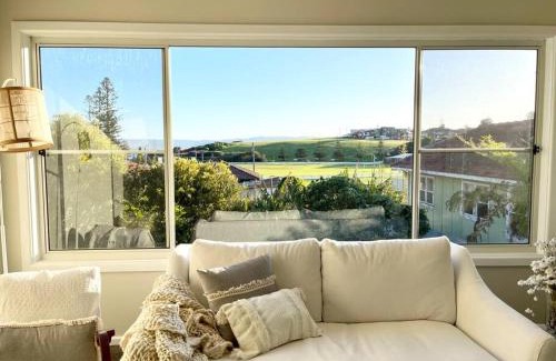 Port Kembla Casa | Beautiful 4-bedroom original beach cottage in Port Kembla