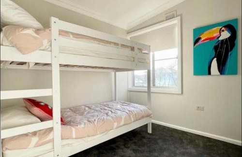 Port Kembla Casa | Beautiful 4-bedroom original beach cottage in Port Kembla