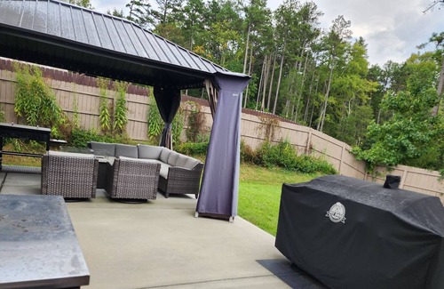 Kannapolis Casa | Beautiful 4 bedroom Backyard Oasis