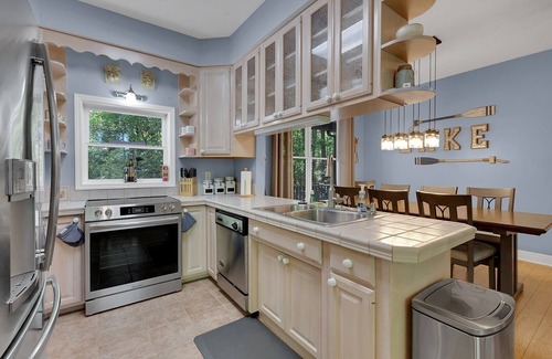 Westminster Casa | Beautiful 4 bedroom home on Lake Hartwell