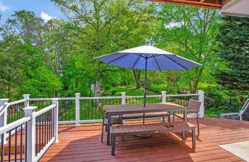 Homewood Casa | Beautiful 4BR - Walking Distance to Stadium