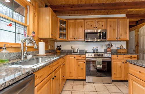 Massanutten Cabina | Beautiful 5-Bedroom Cabin Heart of Massanutten - NEW!!