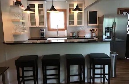Pentwater Casa | Beautiful 5-bedroom cottage across from Bass Lake