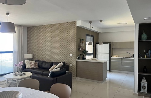 Netanya Apartamento | Beautiful 5 Rooms IN A Luxury Building