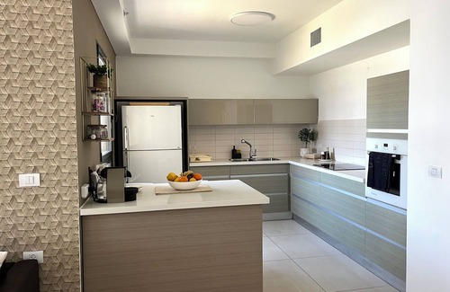Netanya Apartamento | Beautiful 5 Rooms IN A Luxury Building