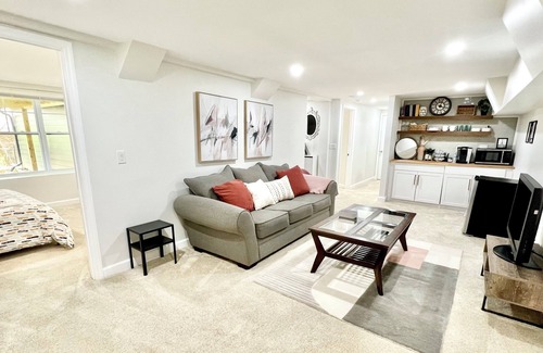 Antioch Casa | Beautiful 5bd3ba Home near Downtown & BNA