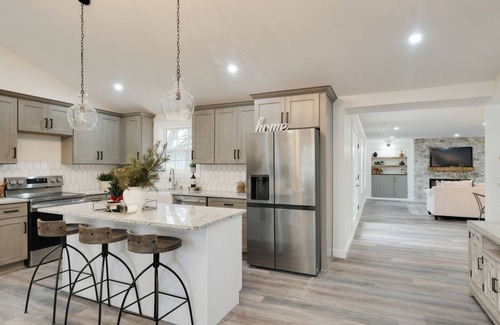 Antioch Casa | Beautiful 5bd3ba Home near Downtown & BNA