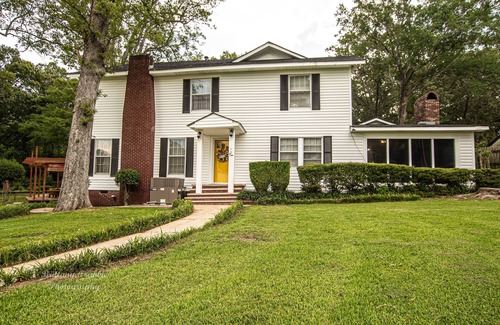 El Dorado Casa | Beautiful 6 Bedroom home