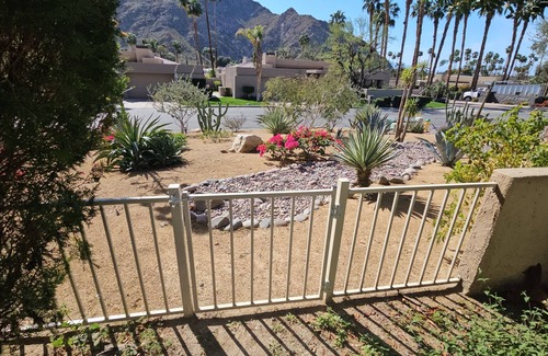 Indian Wells Condominio | BEAUTIFUL, AFFORDABLE INDIAN WELLS CONDO, HEATED POOLS AND SECURITY GATE STAFFED