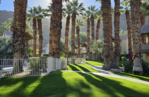 Indian Wells Condominio | BEAUTIFUL, AFFORDABLE INDIAN WELLS CONDO, HEATED POOLS AND SECURITY GATE STAFFED