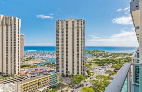 Ala Moana Casa | Beautiful Ala Moana Condo Hotel 1212