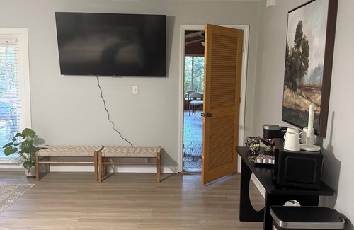 Tallahassee Casa | Beautiful and conveniently located mother-in-law suite in Tallahassee
