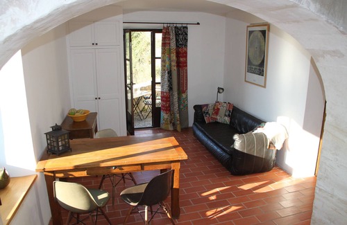Lacoste Apartamento | Hermosa y auténtica casa de pueblo con vista en magnífico sitio