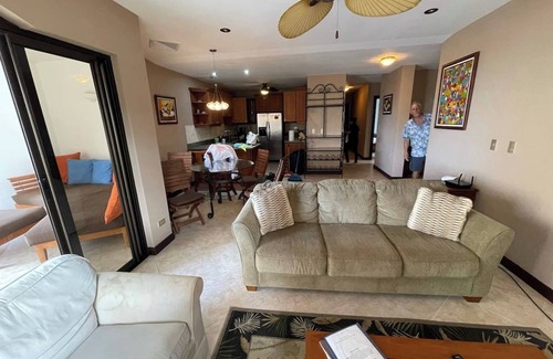 Barrio Los Faroles Apartamento | Beautiful and quiet 3BR condo in an ocean front property