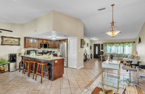 Lakewood Estates Casa | beautiful and safe golf neighborhood. 10 minute from downtown and the beach