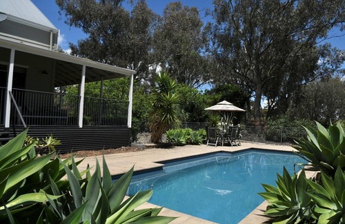 Loomberah Casa | Beautiful and spacious family friendly country escape!