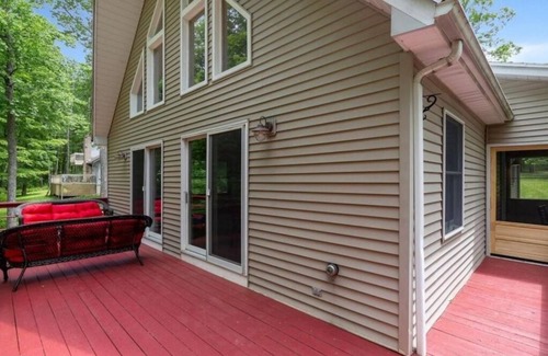 Bushkill Chalet De Esquí | Beautiful and Spacious Pocono Chalet near all 4 season activities!