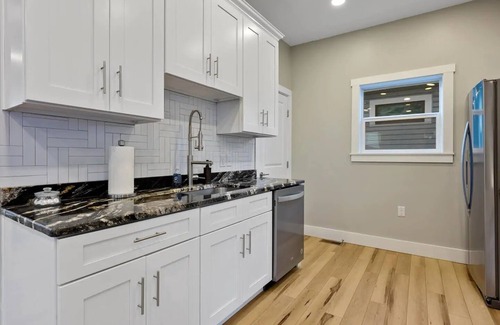 Near East Columbus Apartamento | Beautiful and Spacious 3 Bedroom with FREE Parking