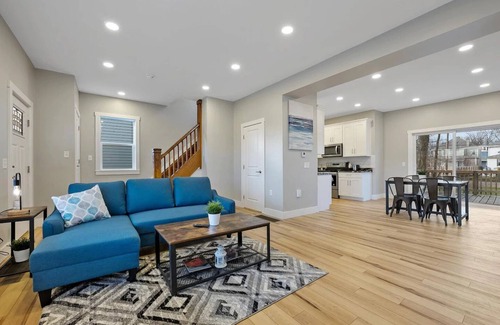 Near East Columbus Apartamento | Beautiful and Spacious 3 Bedroom with FREE Parking