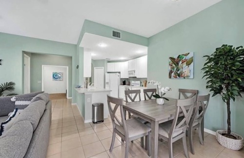 Naples Villa | Beautiful and spacious villa with 1-car garage in Glen Eagle Golf & Country Club