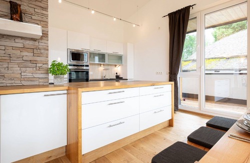 Eben im Pongau Apartamento | Acogedor apartamento para 8 personas con TV