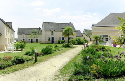 Azay-le-Rideau Casa | Hermoso apartamento en villa para 6 personas con WIFI, piscina, TV, terraza y mascotas permitida
