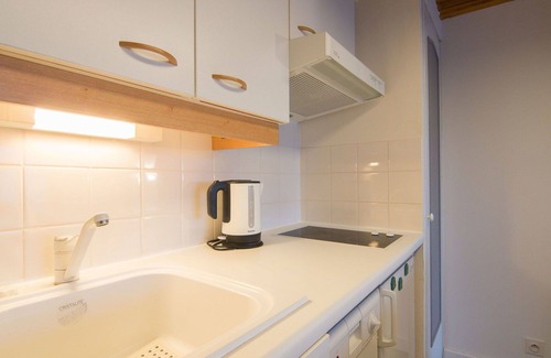 Morbihan Apartamento | Hermoso apartamento para 4 personas con WIFI, piscina, TV y balcón