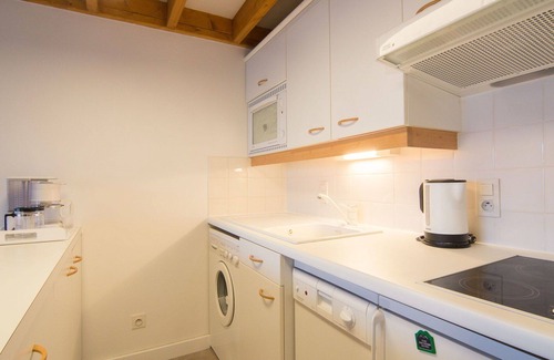 Morbihan Apartamento | Hermoso apartamento para 4 personas con WIFI, piscina, TV y balcón