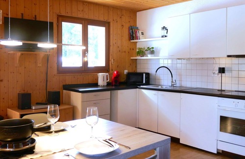 Blenio Apartamento | Bonito apartamento con WIFI, TV, patio, mascotas permitida, vista panorámica y aparcamiento