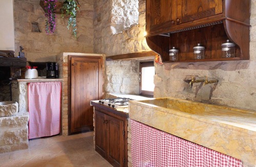 Roccastrada Villa | Acogedor apartamento en villa para 6 personas con WIFI, TV y terraza
