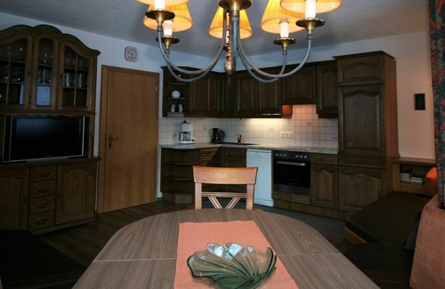 Distelberg Apartamento | Hermoso apartamento para 10 personas con WIFI, TV, patio y aparcamiento