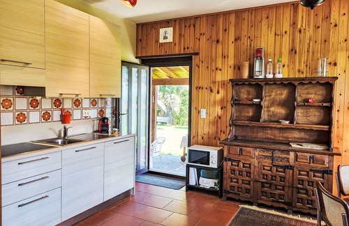 Besazio Apartamento | Bonito apartamento para 4 personas con WIFI, piscina privada, TV, patio y vista panorámica