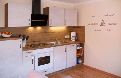 Stangerode Apartamento | Bonito apartamento para 2 personas con WIFI, TV y patio