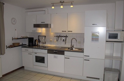 Ummanz Apartamento | Acogedor apartamento para 4 personas con WIFI, TV, balcón y mascotas permitida