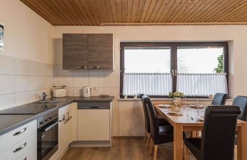 Immerath Apartamento | Acogedor apartamento para 5 personas con WIFI, TV, terraza y mascotas permitida