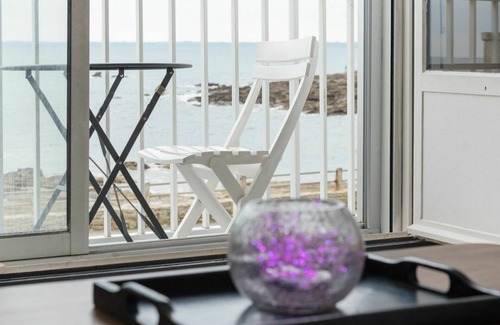 Morbihan Apartamento | Acogedor apartamento para 4 personas con WIFI, TV, balcón y mascotas permitida
