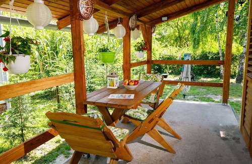 Fonyodliget Apartamento | Precioso apartamento para 4 personas con WIFI, A/C, TV, terraza y mascotas permitida