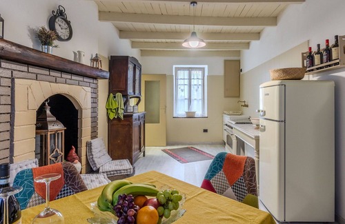 Dorio Apartamento | Bonito apartamento para 5 personas con jacuzzi, WIFI, patio y mascotas permitida