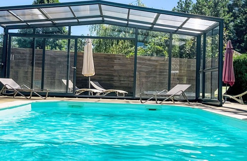 Messanges Apartamento | Bonito apartamento para 6 personas con WIFI, piscina, TV, terraza y mascotas permitida