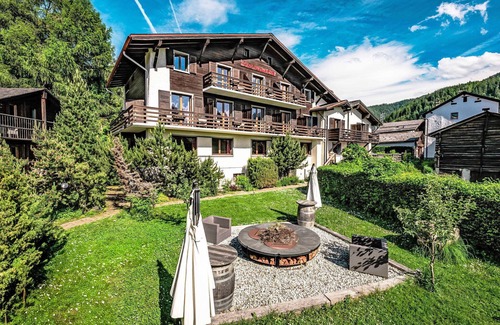 Vercorin Casa | Precioso apartamento en villa para 15 personas con jacuzzi, WIFI y terraza