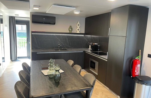 Ossiach Casa | Hermoso apartamento en villa para 6 personas con WIFI, TV y terraza