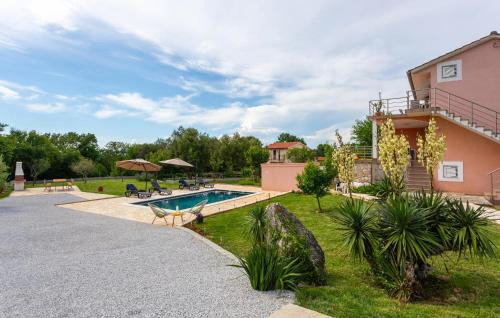 Cres Apartamento | Beautiful Apartment In Malinska