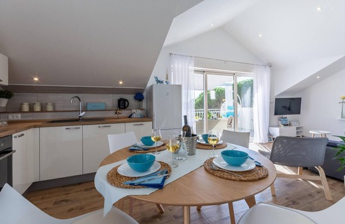 Cove Makarac (Milna) Apartamento | Hermoso apartamento en Milna