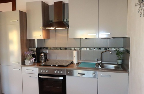 Machtlos Casa | Bonito apartamento en villa para 2 personas con piscina, TV, terraza y mascotas permitida